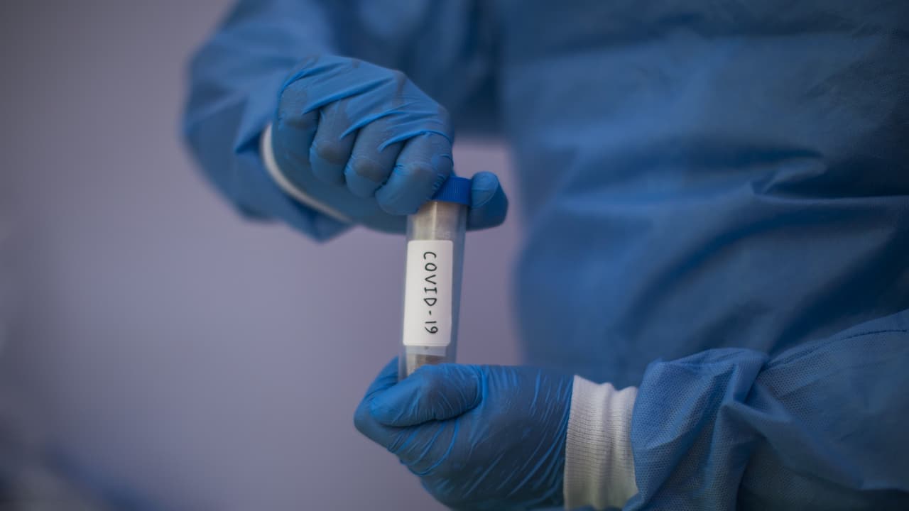 La Corte de Comisionados del Condado Dallas extiende hasta mediados de mayo la orden de permanecer en casa