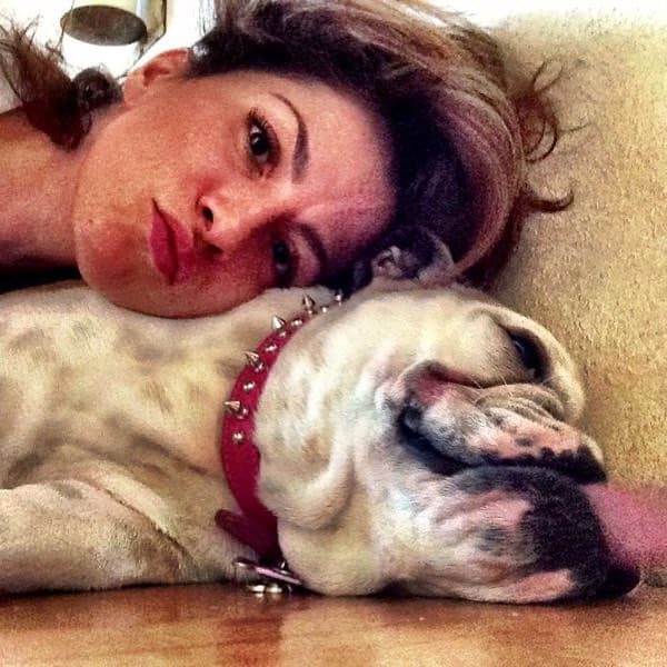 Afortunadamente su esposa comparte esta pasión por los perros.