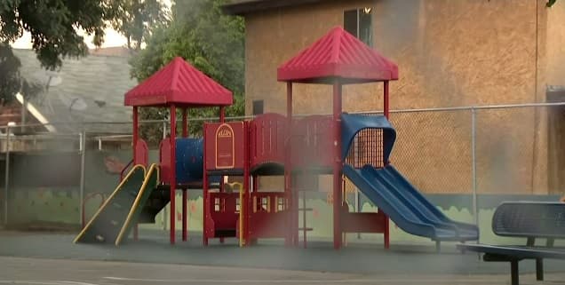 Niño acusado de apuñalar a un compañero niega los hechos