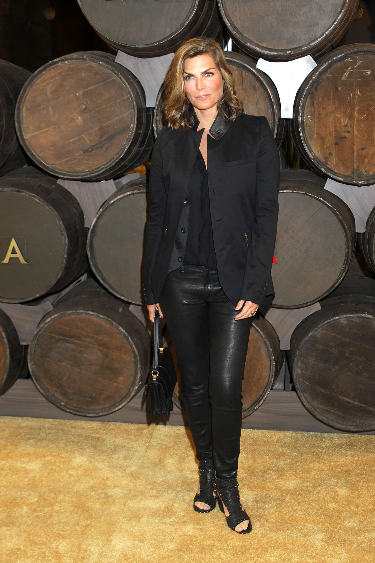 De esta manera, Montserrat Oliver se une a la lista de famosos que han sido
<b><a href="https://www.univision.com/famosos/famosos-en-la-mira-de-la-delincuencia-en-mexico-van-5-casos-en-2-meses-fotos">víctimas de la delincuencia</a></b> en México en lo que va de 2019.