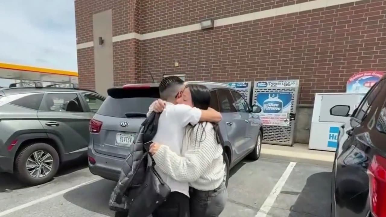 Liliana Navarrete queda libre tras meses bajo custodia de ICE, pero el futuro de su hijo detenido aún es incierto