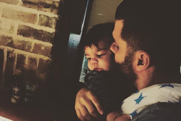 Alejandra no aguanta la emoción de celebrar la primera navidad de su hijo Matteo de casi 9 meses. Mira las fotos más cute de Matteo, un bebé tan stylish como su mamá.