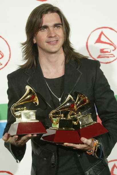 El 2005 fue otro gran año para el cantautor tuvo un gran éxito ya que se llevó a casa tres premios, entre ellos Best Rock Solo Album, Mejor Canción de Rock y Best Music Video (1 song only).
<br>