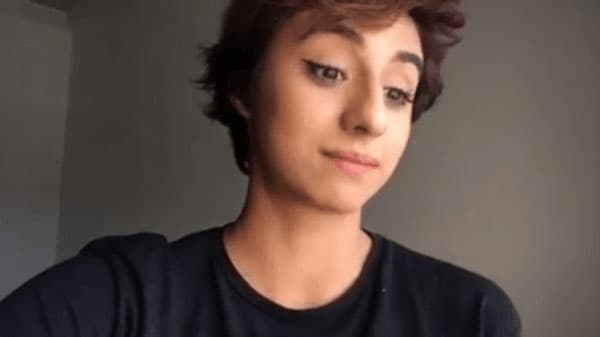 Uno de los polémicos casos más recientes fue el de 
<b><a href="http://www.univision.com/entretenimiento/humor/los-memes-de-la-mars-la-polemica-youtuber-que-abandono-la-escuela-con-un-video-viral">'La Mars</a></b>', una jovencita que externó a través de un video en las redes sociales que abandonaría la escuela porque no está de acuerdo con el sistema educativo y así buscaría luchar por sus verdaderos sueños.