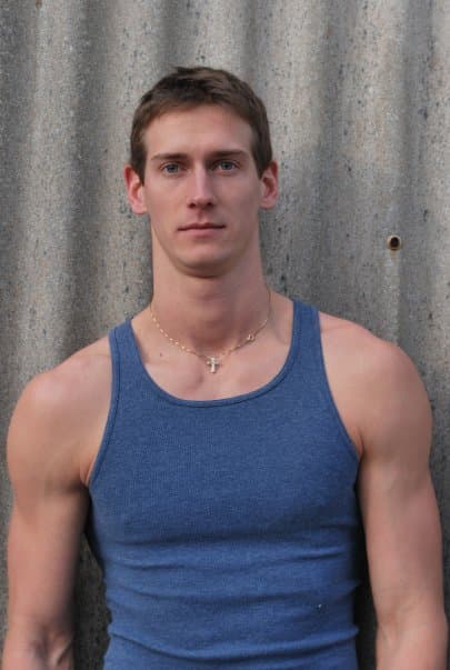 John Bernecker sufrió muerte cerebral y se encontraba conectado a un respirador artificial.