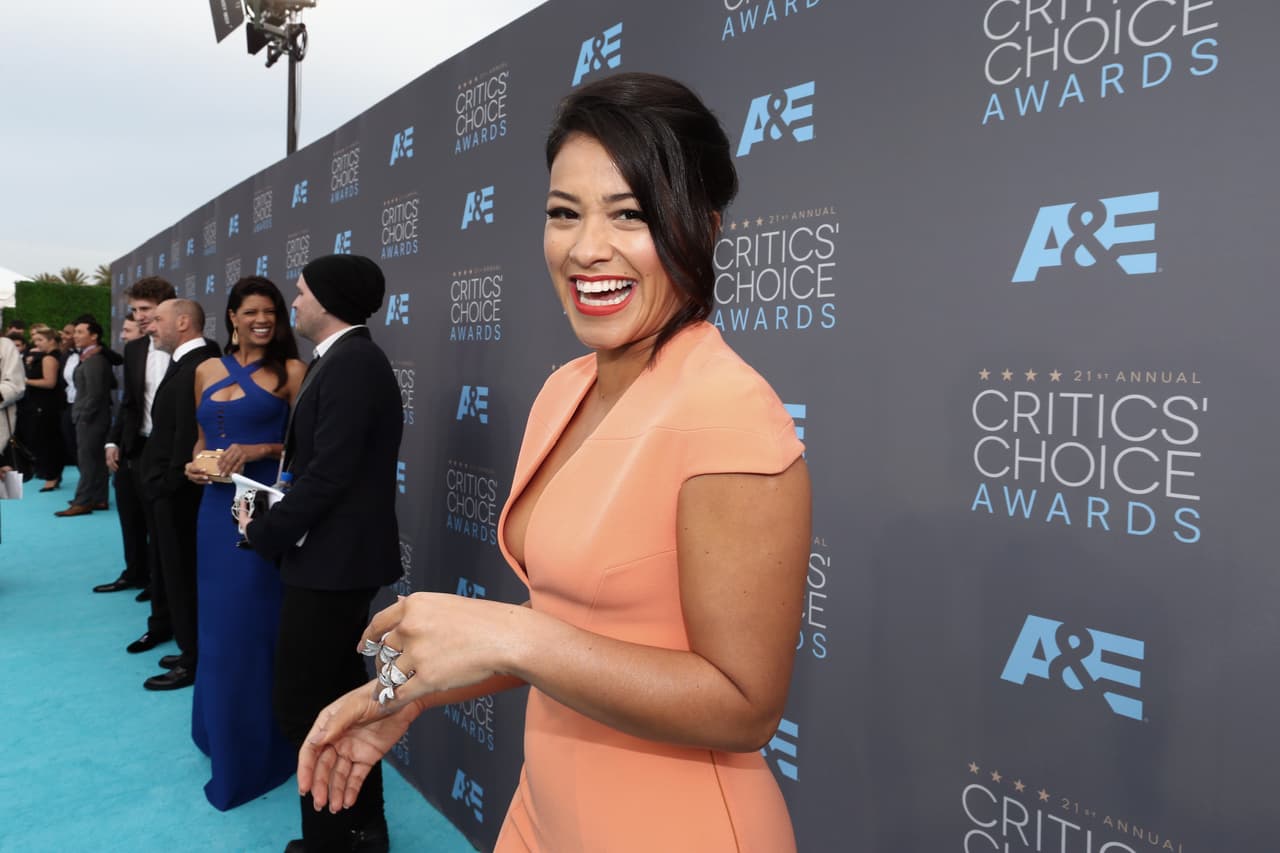 La actriz de "Jane the Virgin", Gina Rodríguez, inicia campaña de apoyo a actores latinos