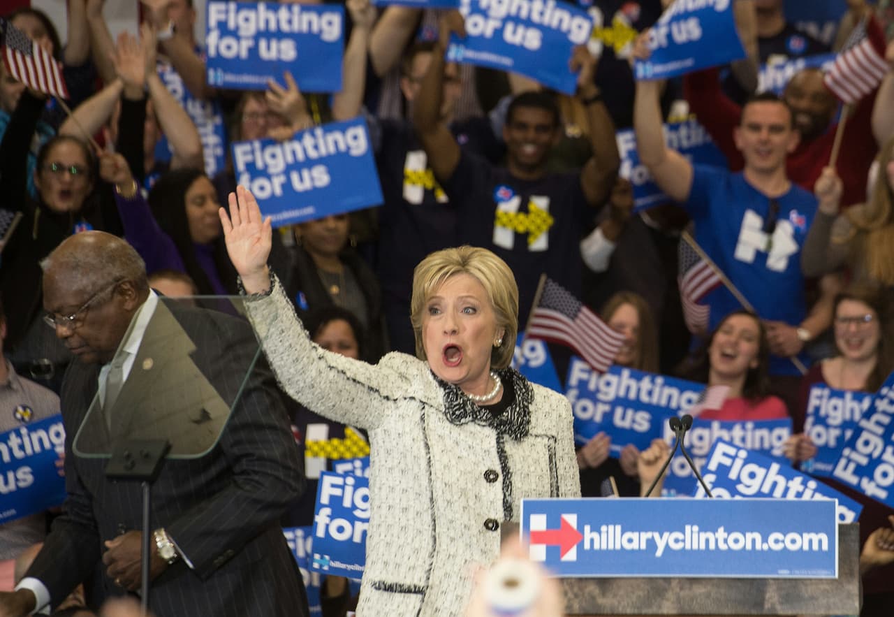 Clinton: "Mañana esta campaña se vuelve nacional"