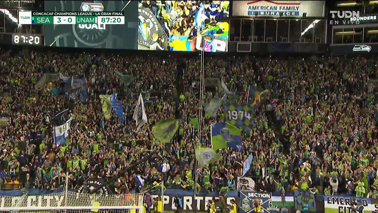 ¡TIRO ATAJADO! disparo por Jordan Morris.