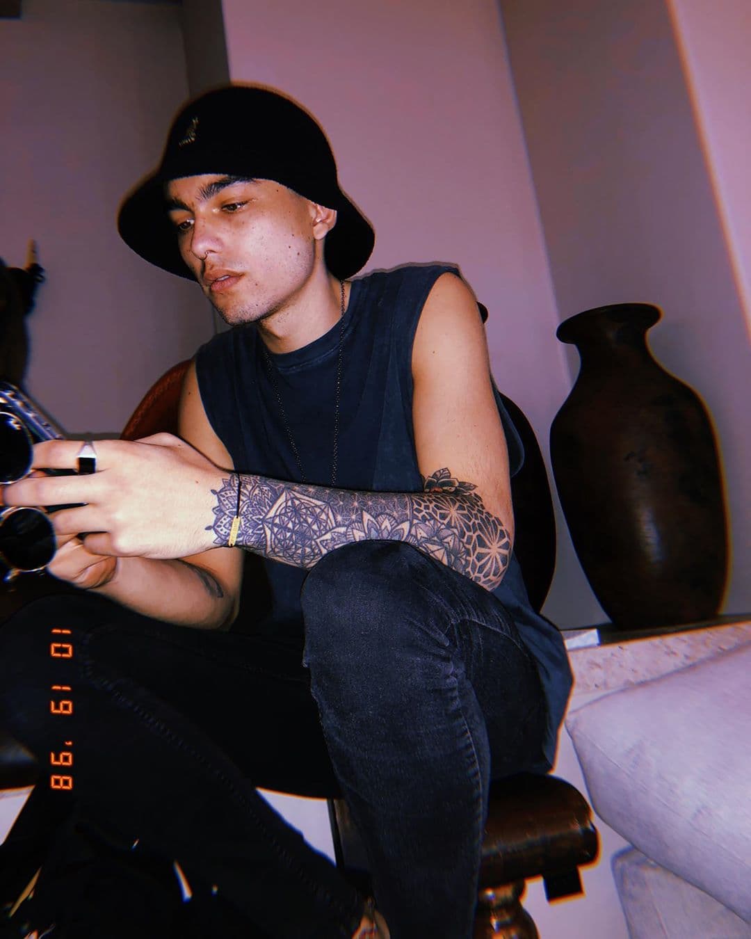 “Me comentaron de este tuit y la verdad no lo puedo creer, es muy claro ya, esta es otra prueba más, o sea qué más necesitan para darse cuenta ya de cómo está la situación. ¿Quién escribe eso en Twitter? Nadie”, comentó en declaraciones que difundió este lunes el programa Hoy.