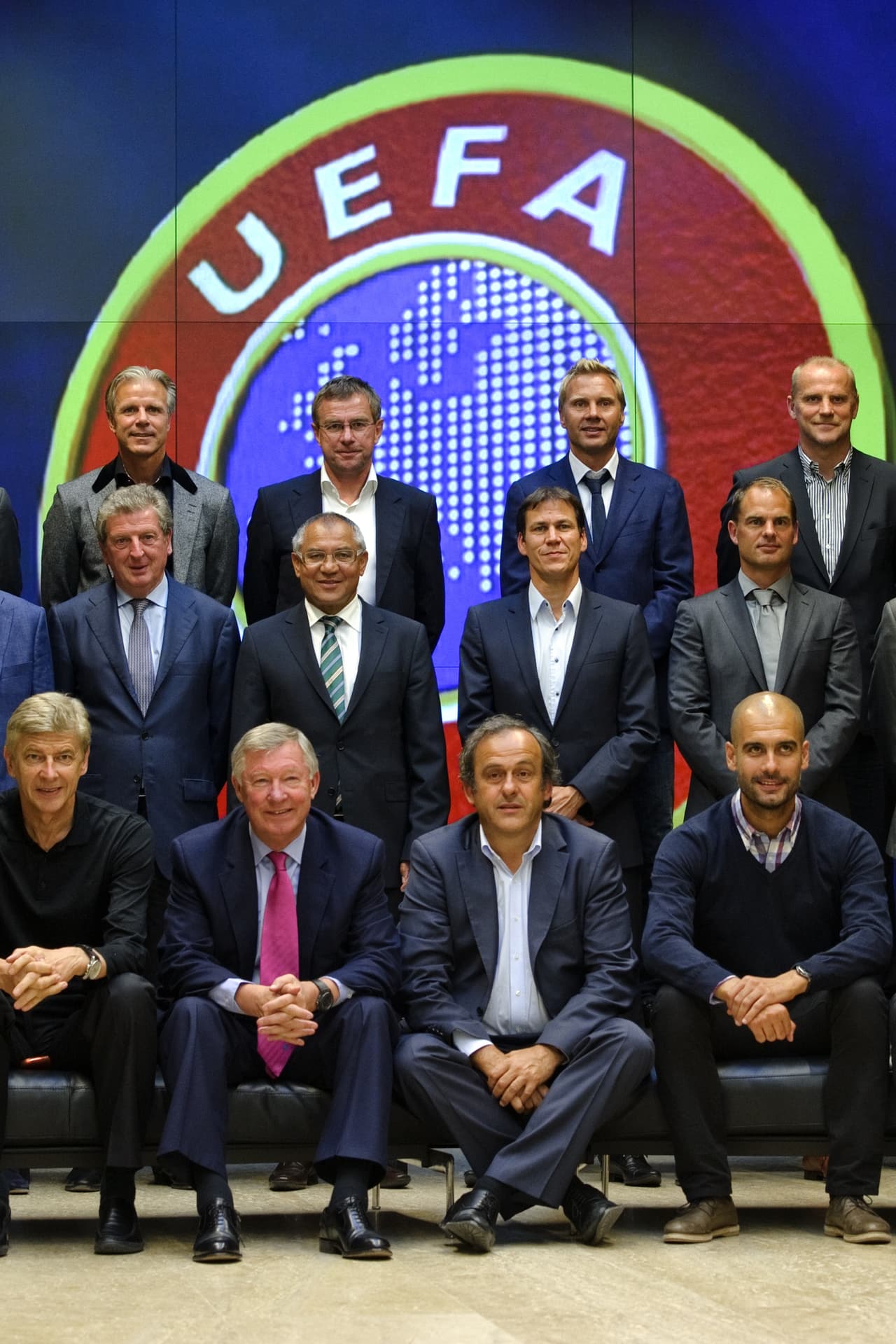 Todos los años hay una foto familiar con los mejores DTs de Europa.