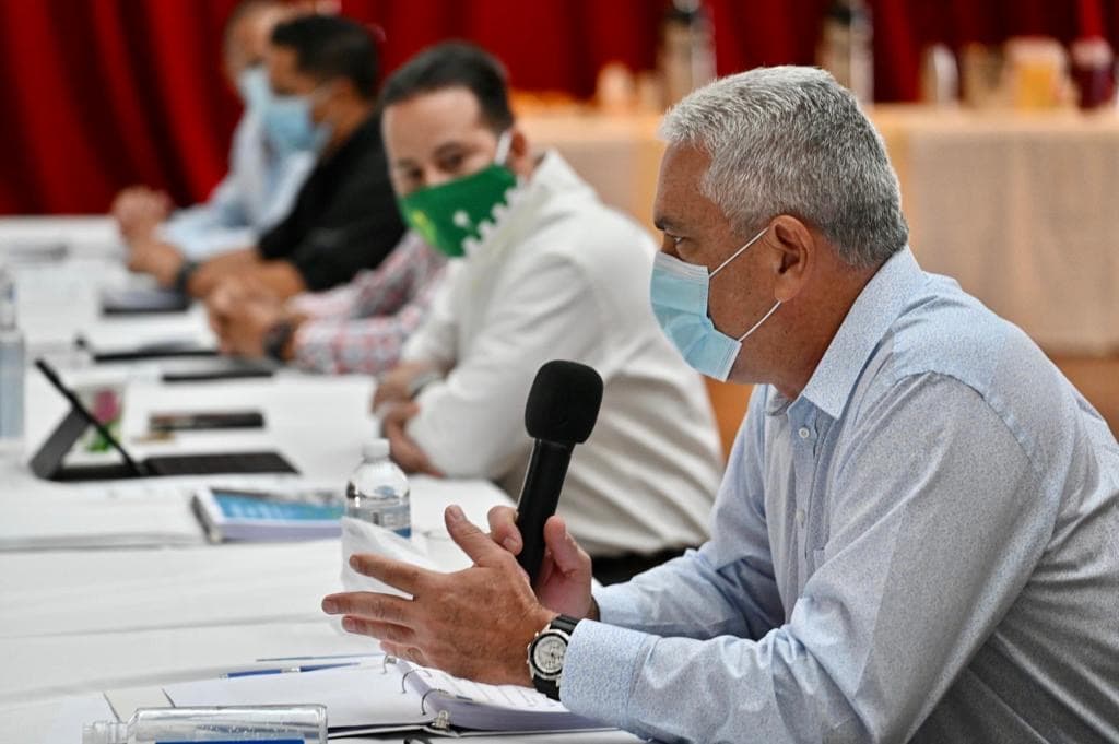 “Hay una escritura de usufructo que iba a otorgarse el 15 de marzo, por las razones que nosotros conocemos del cierre y todo lo relacionado al covid-19, se detuvo. Una de las primeras gestiones que vamos a hacer es llamar a la AEE y verificar donde está la contestación de esa firma para la escritura que es cardinal para continuar avanzando un proyecto emblemático como este”, dijo Rivera Schatz.