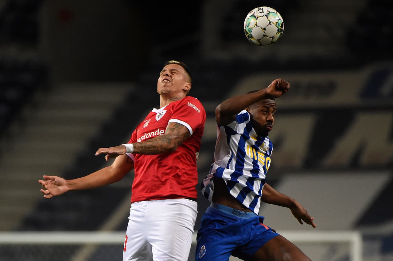 Ambos equipos se fueron al descanso con un 0-0.