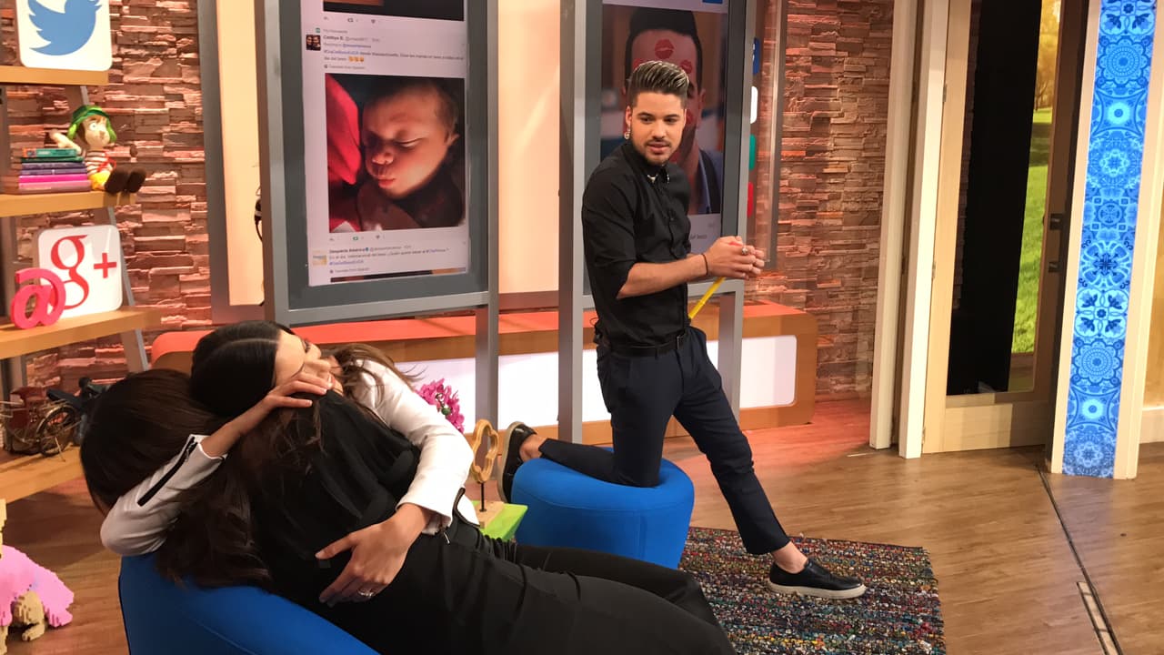 William definitivamete no entendía por qué Ana y Francisca se pasan abrazandose.