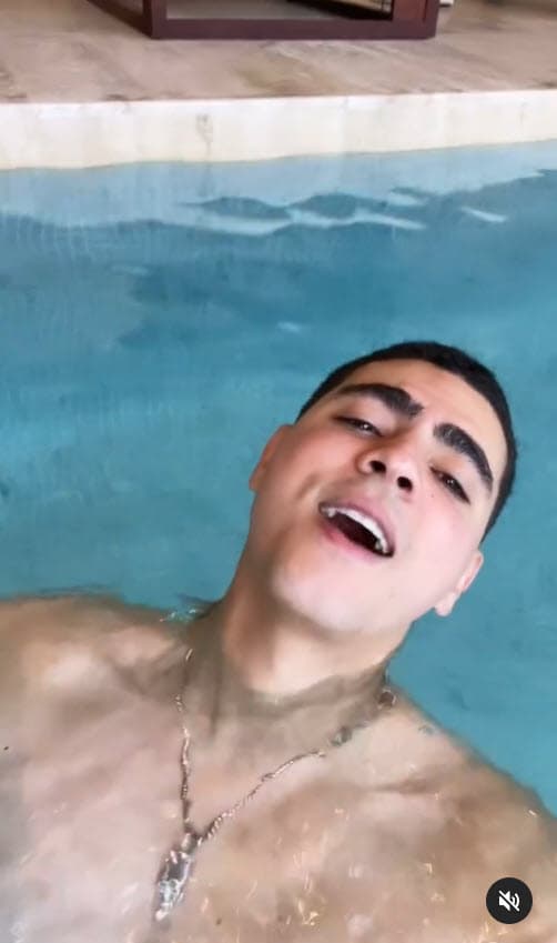 También ha actuado en capítulos de
<b>La Rosa de Guadalupe</b>.
<br>