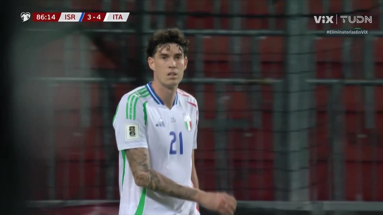 ¡Insólito autogol de Italia! Bastoni revienta las redes de Donnarumma