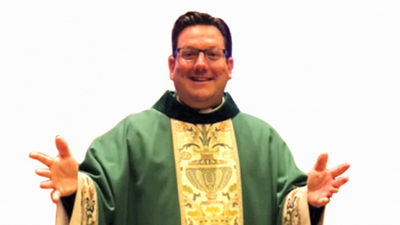 Sacerdote James Csaszar