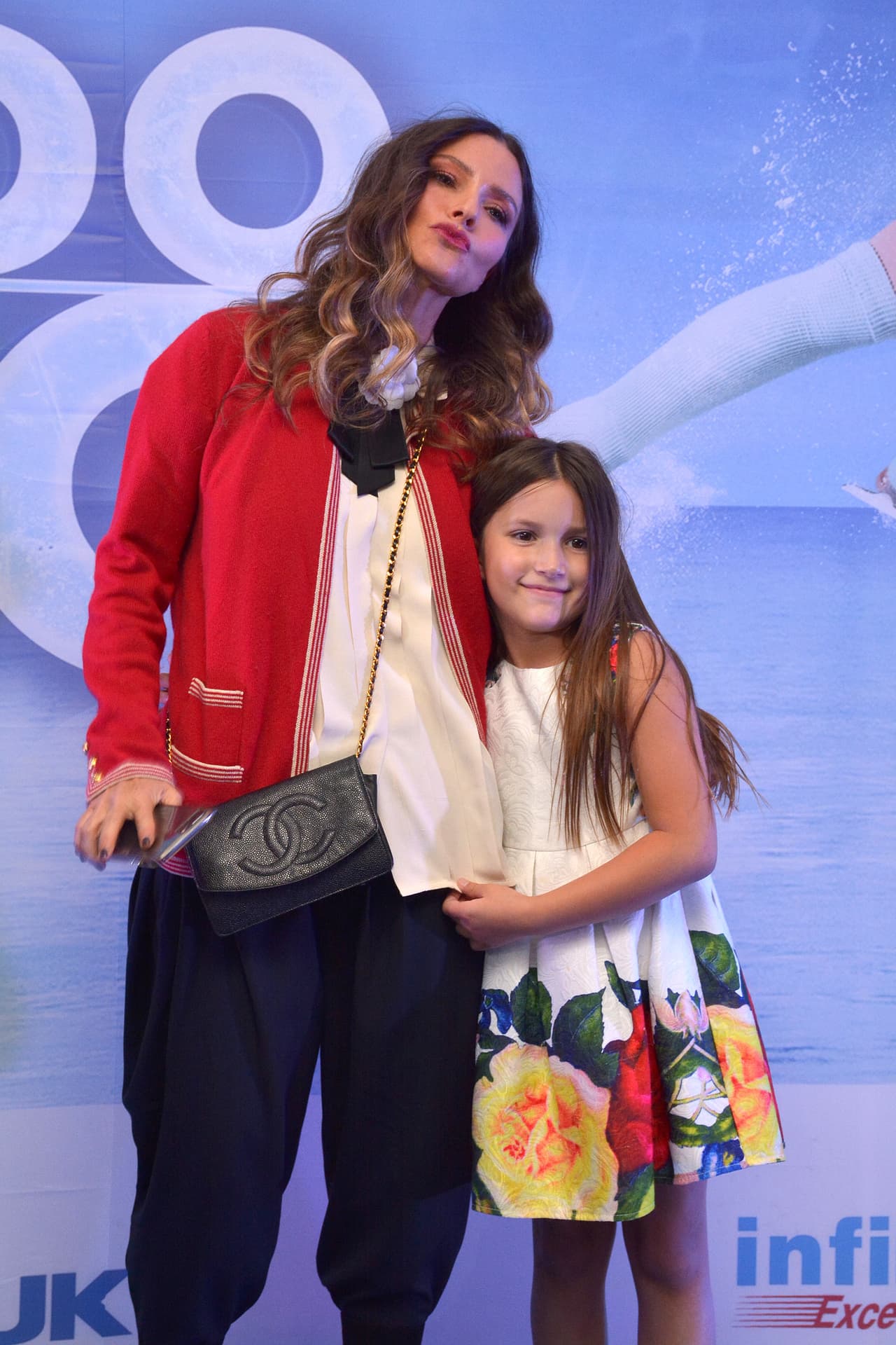 Aunque no le fue fácil, sabe que su primogénita tiene "carácter fuerte" y la dejó seguir el proceso sola. "Te confieso que me costó porque es mi terreno y yo quería decirle cómo hacerlo, pero no me dejó". El resultado dejó satisfecha a madre e hija, pues a los cinco días les informaron que Antonia Mayer se había quedado en el proyecto. 
<br>