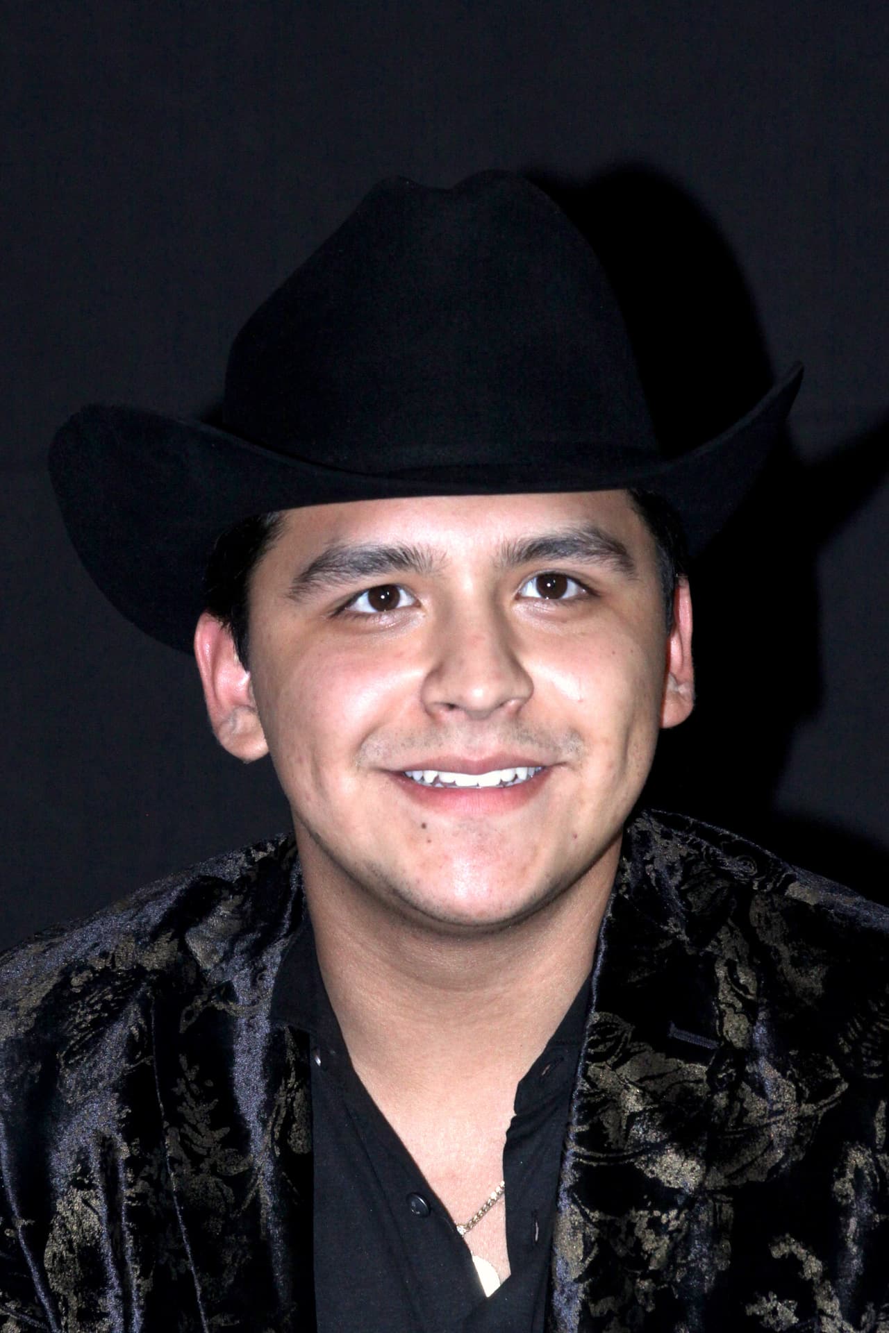 En 2019 sacó su segundo álbum, con importantes colaboraciones de artistas como Sebastian Yatra, Maluma y Juanes.