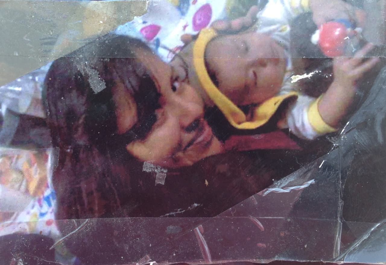 Gisella Yauli y su hijo Dillan, de un año de edad, murieron por el fuego de su cochera convertida en vivienda en el Sur de Los Ángeles.