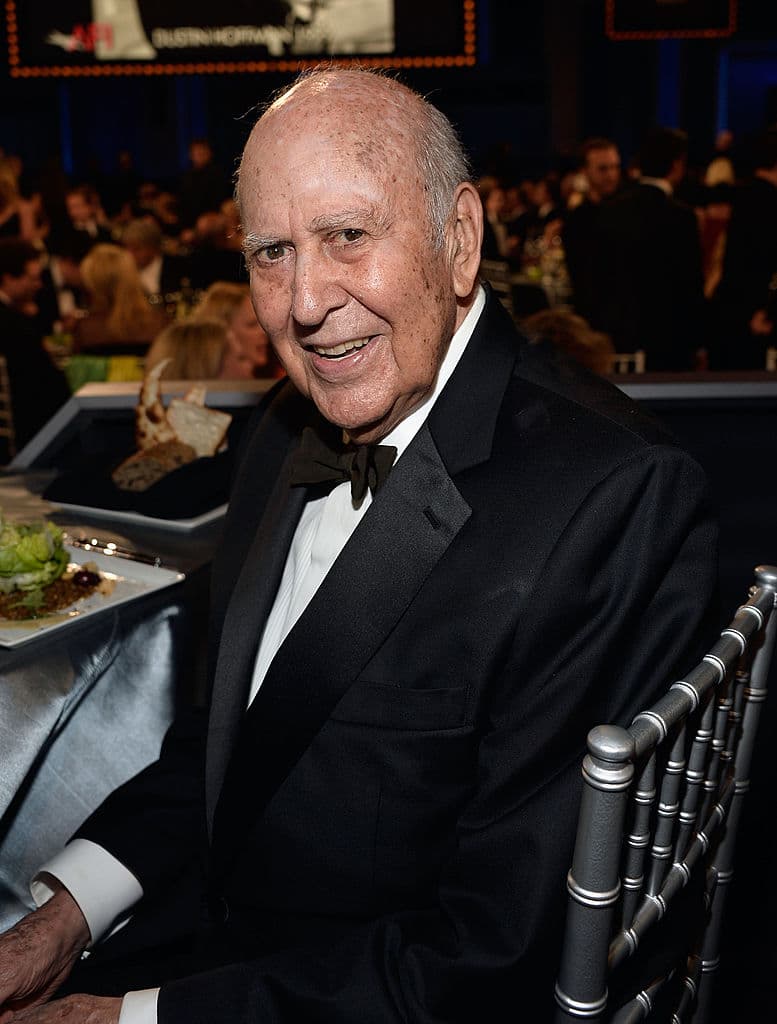 Carl Reiner, actor y escritor de 98 años, falleció el 29 de junio por causas naturales en su casa en Beverly Hills.