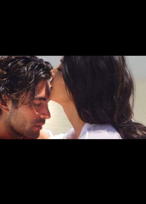 "Hoy renovamos nuestros votos matrimoniales. Hoy me pongo de nuevo mi vestido de novia y caminaré de la mano de nuestros hijos hacia el altar. Hoy te digo convencida de nuevo: 'Sí, acepto'. Hoy estoy más enamorada que ayer. Hoy te prometo amarte y respetarte todos los días de mi vida". 
<br>