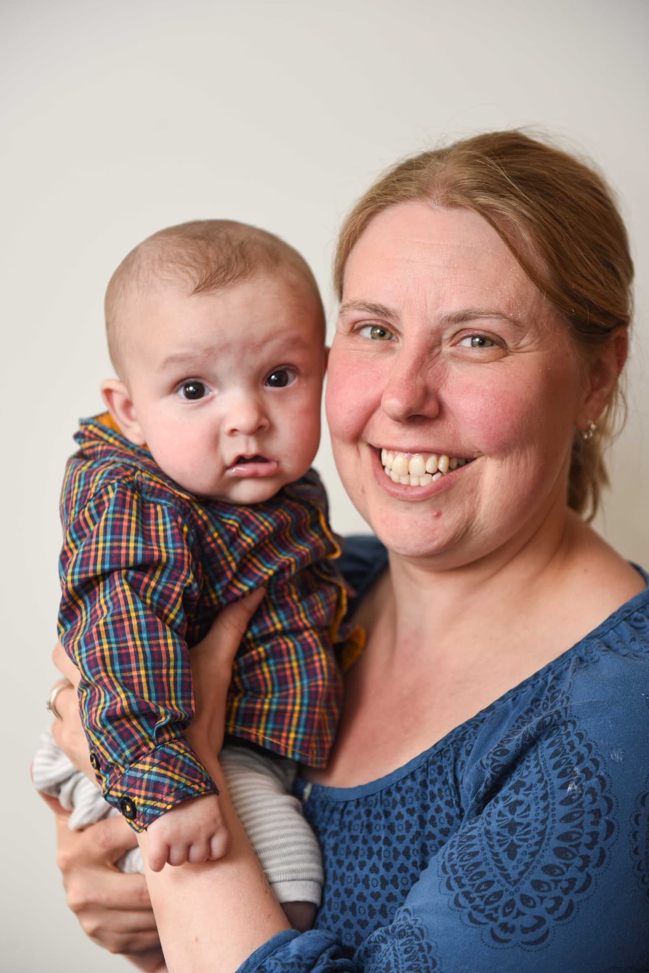 Lo primero que hizo cuando los médicos se lo permitieron fue dar las gracias a su pequeñito.