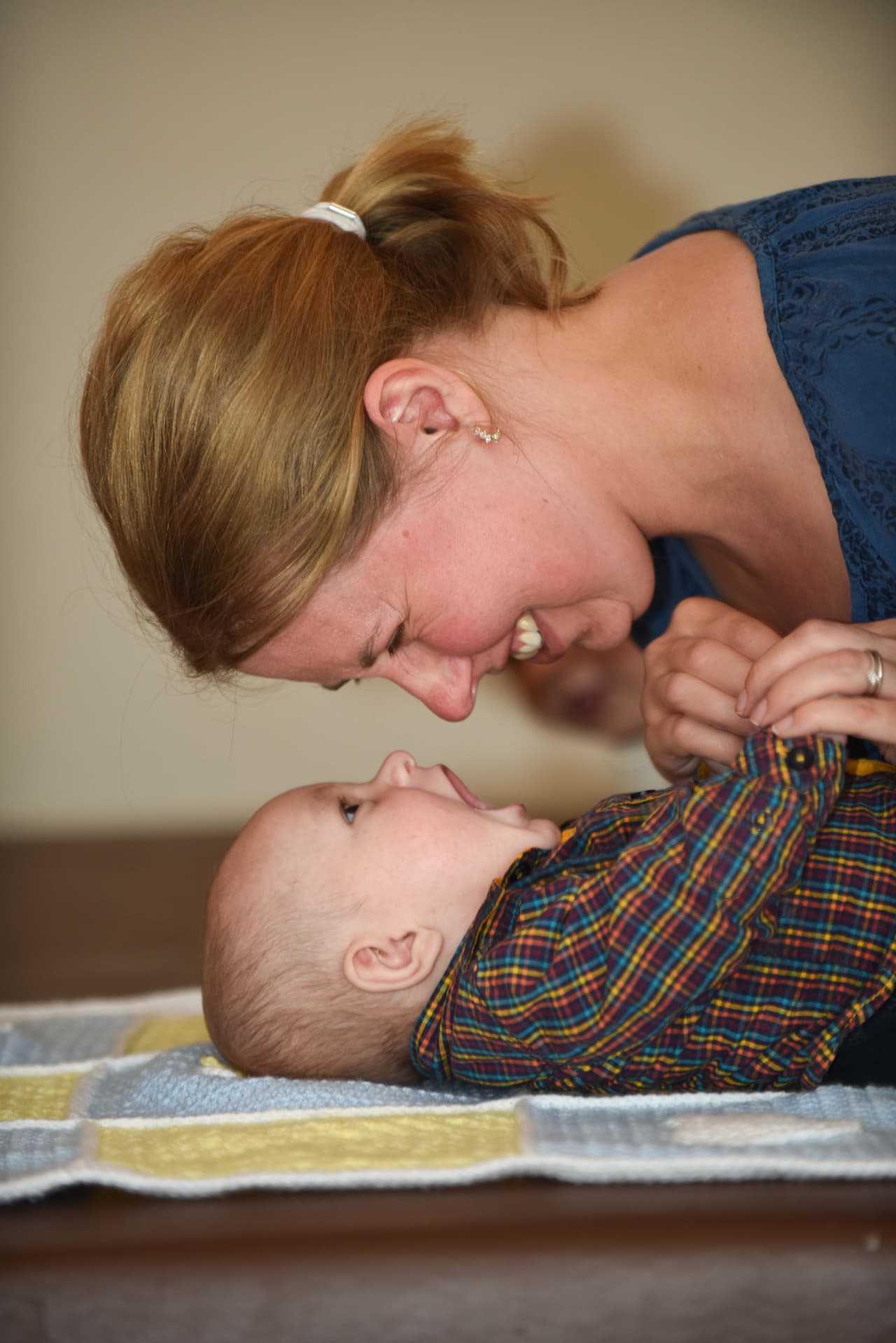 Deborah miró la criatura que había traído al mundo y ahí es cuando supo que no quería morir.