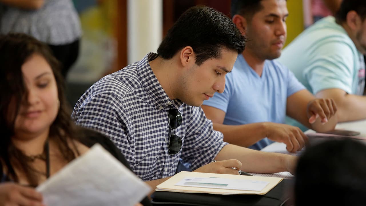 Queda un 30% de dreamers que pueden renovar DACA sin enviar los formularios a horas de la fecha límite