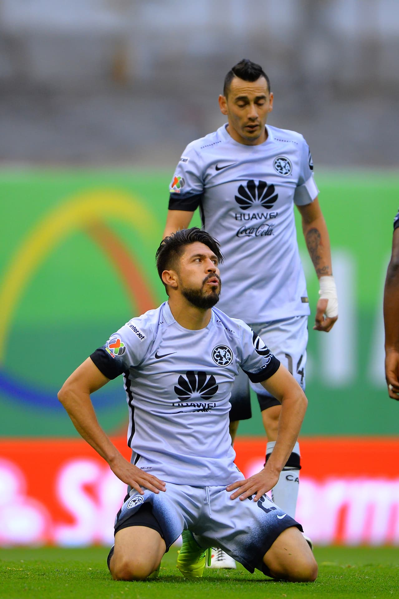 Oribe Peralta argumentó cansancio para no acudir con el Tri