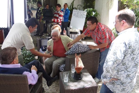 Cuando se trata de compartir historias, Don Chente es un apasionado, que ama todo lo que hace y sobre todo a su familia.