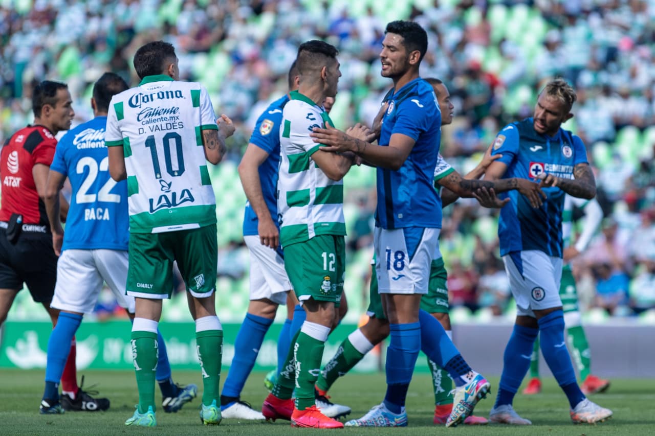¿Campeonitis? Cruz Azul sigue sin ganar después de que Santos Laguna le arrebató el empate como local en la reedición de la Final del torneo anterior de Liga MX.
