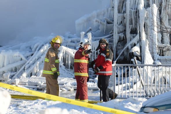 Lapointe agregó que diez supervivientes y dos policías fueron hospitalizados.