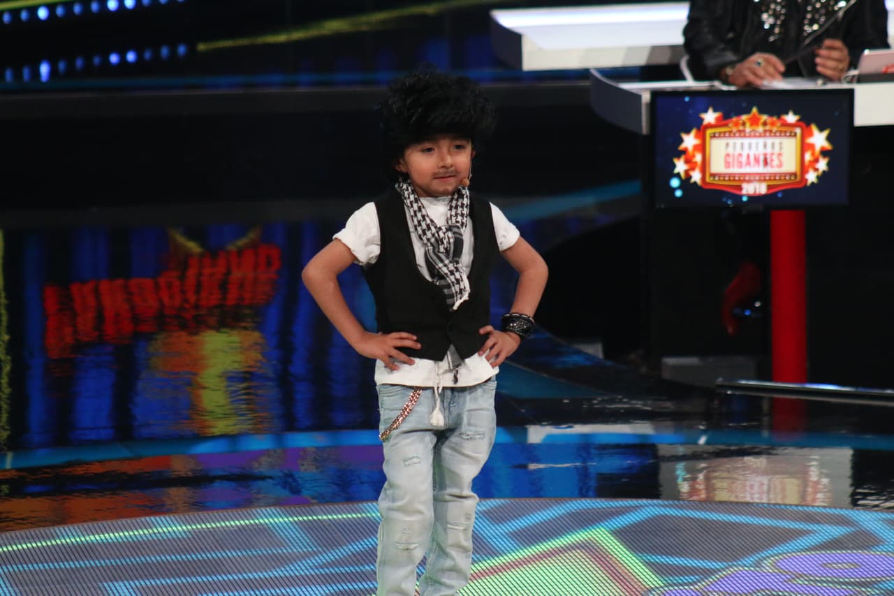 Interpretó el tema 'Échame la cupla' de Luis Fonsi.