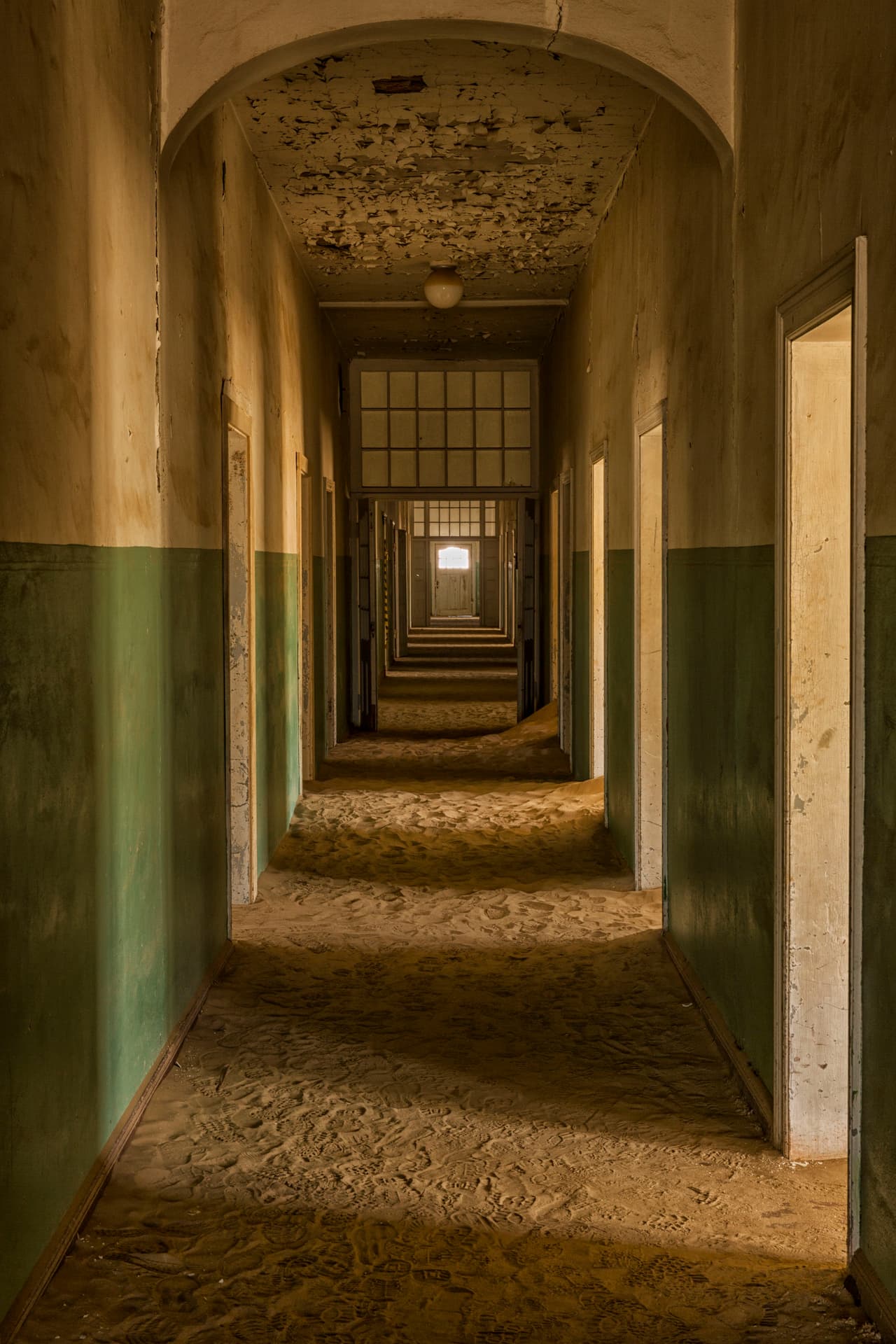 La desolada arquitectura pertenecía a cerca de 700 familias.