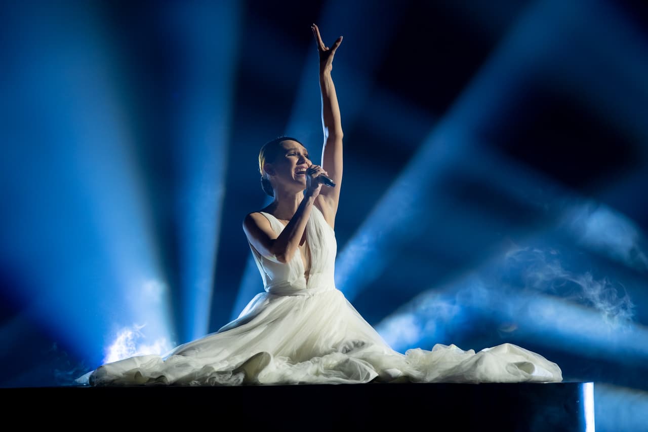 Por último el duelo de canto, donde Kika Edgar volvió a sorprender con su calidad vocal.