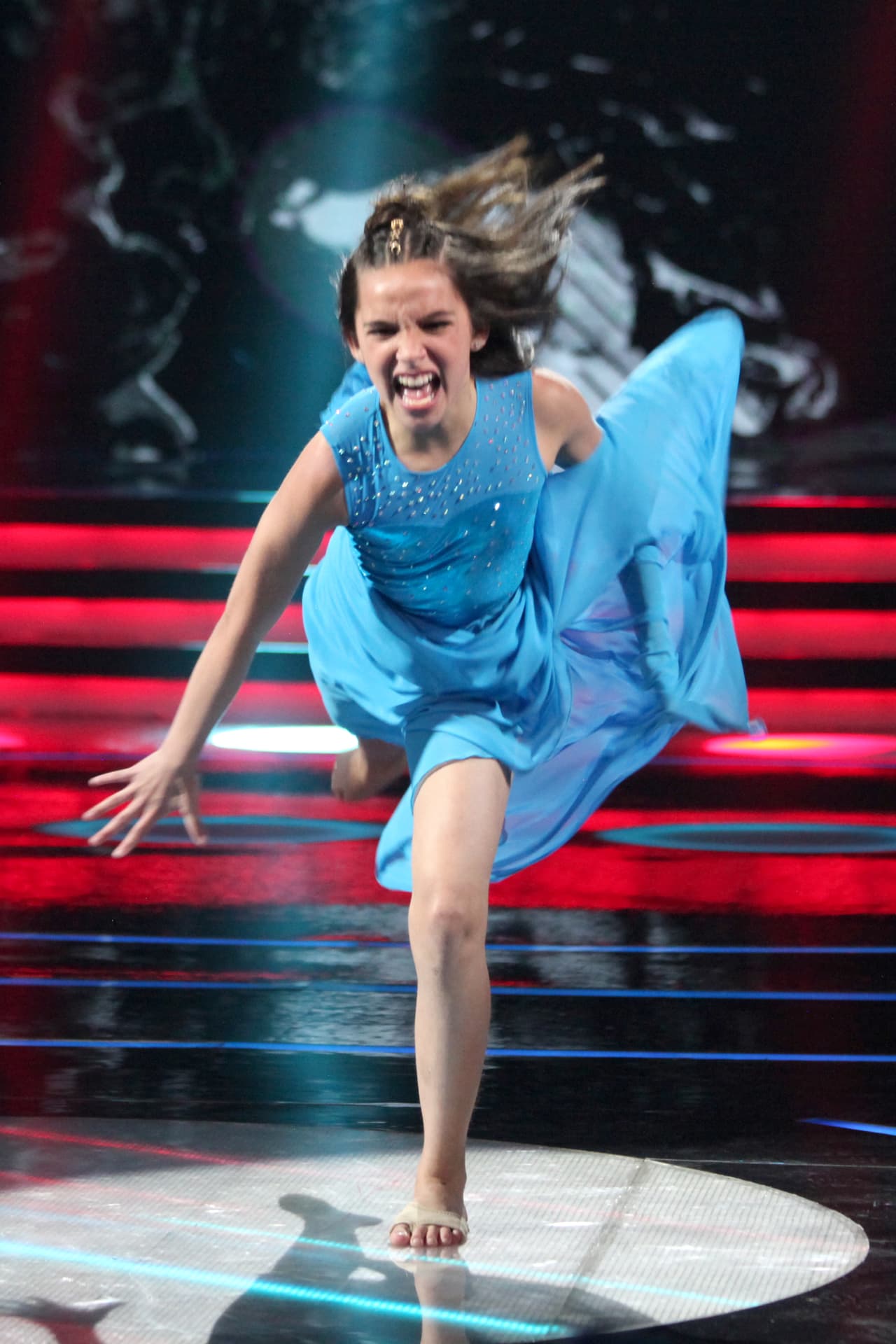 El segundo duelo fue entre Sara, del escuadrón 'Giovani y los Sacachispas'...