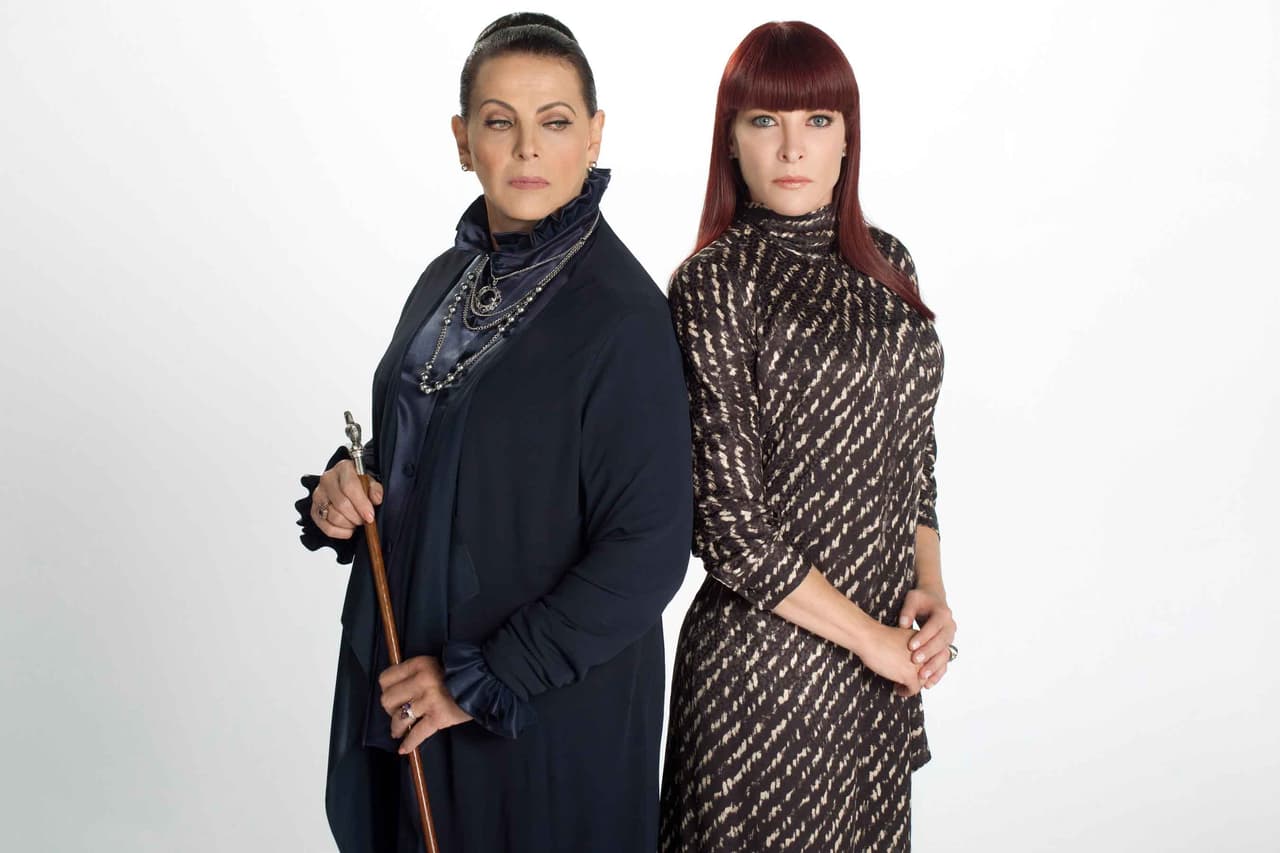 Luego, la llevaron "a un paraje de la Colonia San Bernabé, donde la bajaron del vehículo y 
<b>le prendieron fuego</b>".
<br>