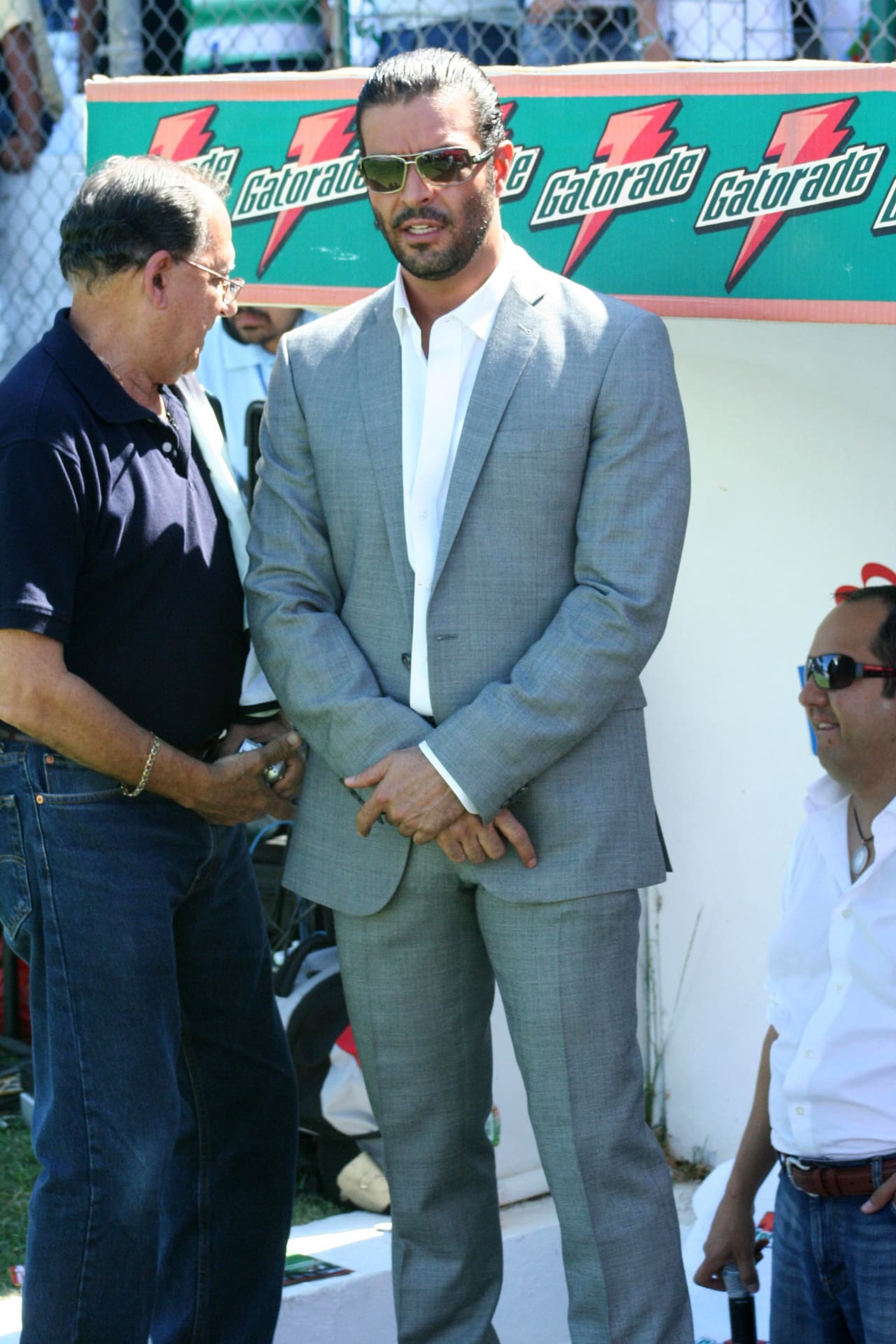 En marzo pasado, Pablo Montero confirmó que su corazón volvía a estar ocupado. El cantante presumió que salía con una actriz y modelo mexicana llamada Luisa, de 22 años, una nueva conquista en su largo historial de romances.