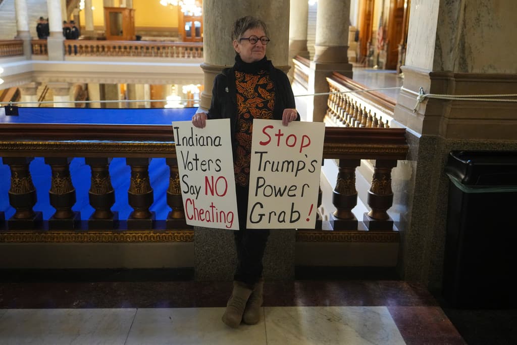 Senadores republicanos de Indiana desafían a Trump y bloquean rediseño del mapa electoral que beneficiaba a su partido