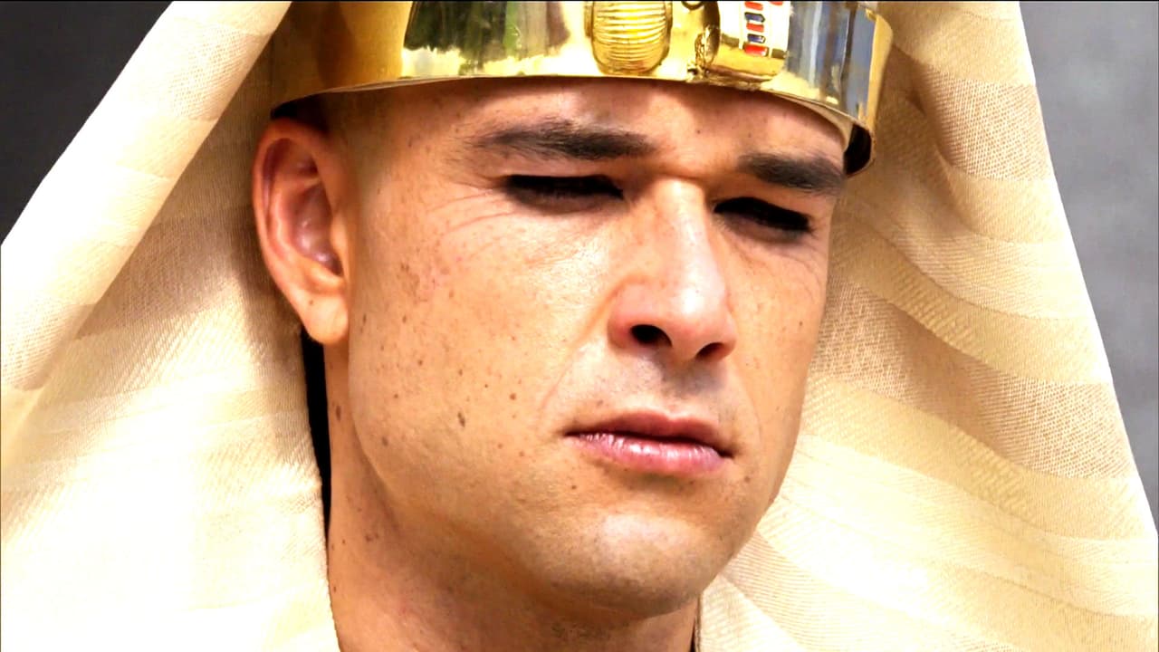 Varias veces se disputaron el amor de Nefertari, sin embargo, Ramsés se quedó con su amor y juntos concibieron a su primogénito Amenhotep.