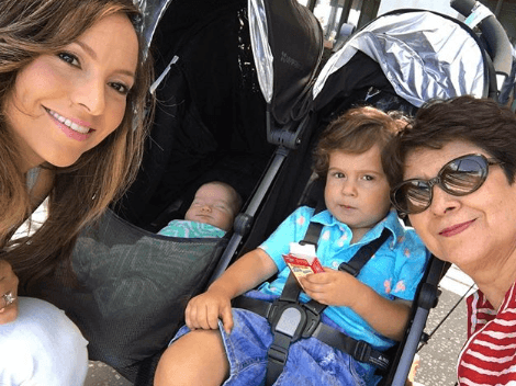 Su madre Liz Padilla es su guía y su gran ejemplo a seguir. Aunque ella vive en Honduras, no hay día en que Satcha no le agradezca y le dedique sus pensamientos.