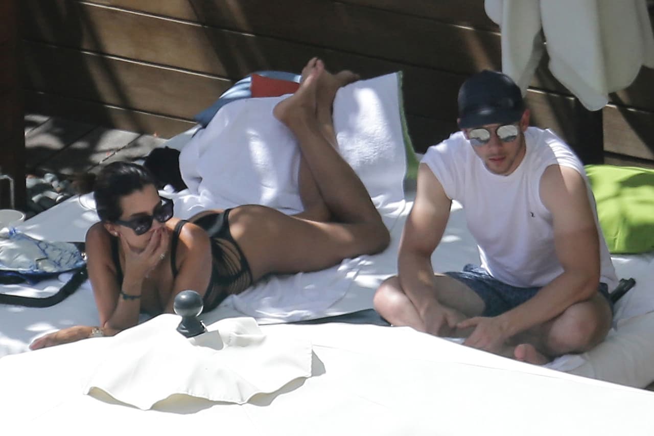 Nick no quiso ni voltear a verla, ¿se pondrá nervioso?