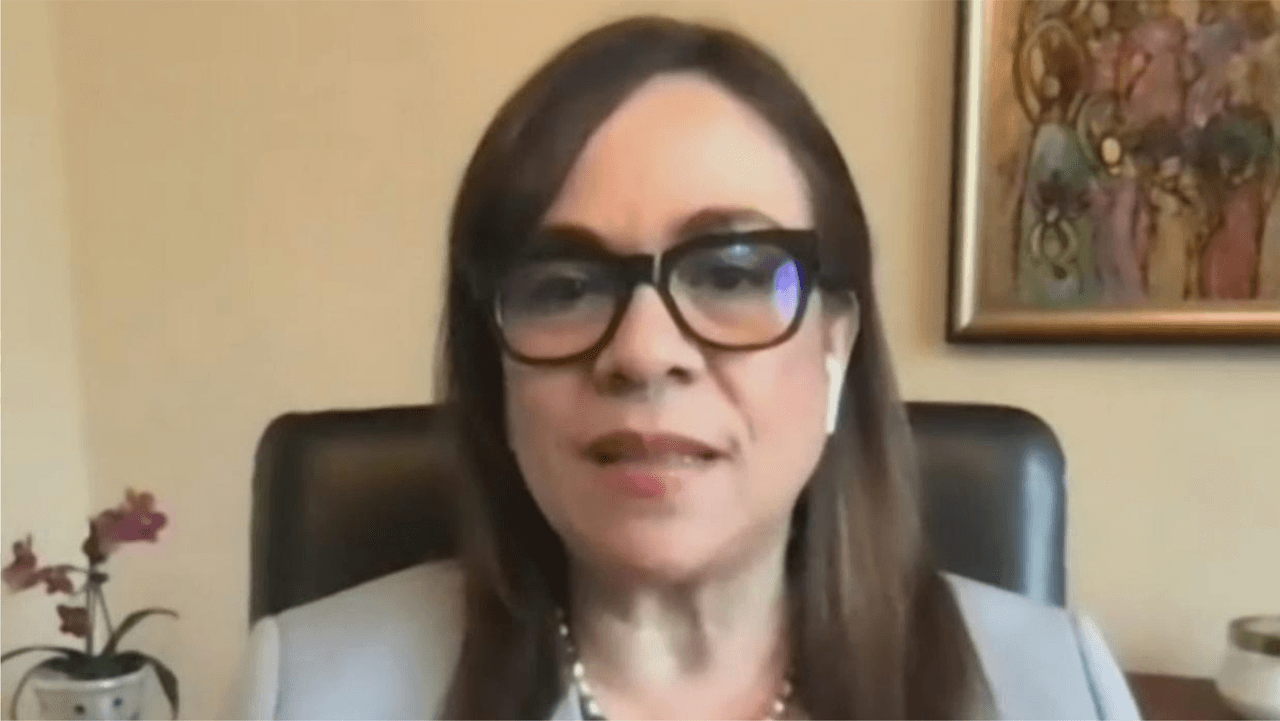 Concejal hispana de Maryland enfrenta burlas por su acento al señalar desigualdades en el proceso de vacunación