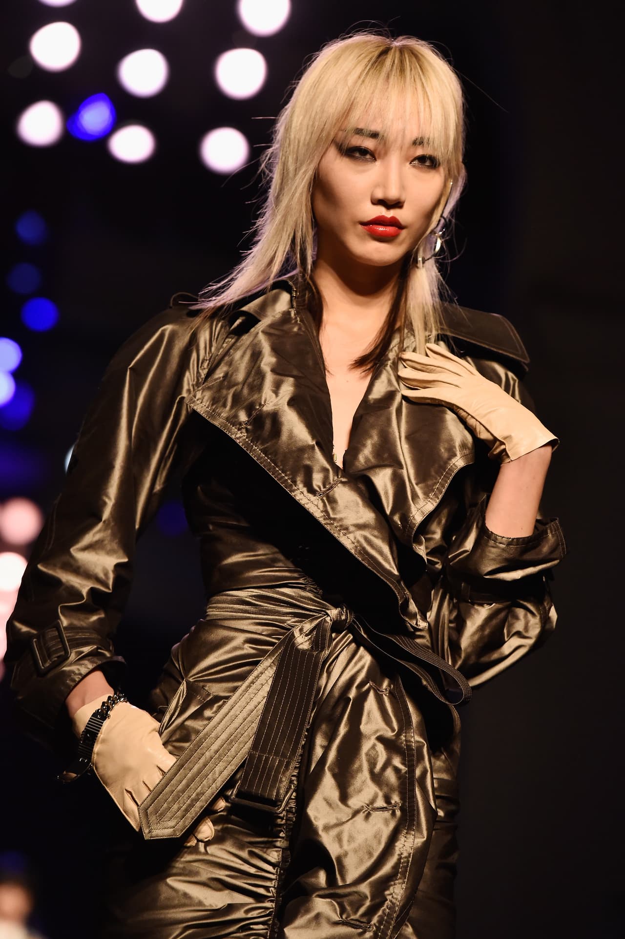 Brillo en la colección para esta primavera de Louis Vuitton