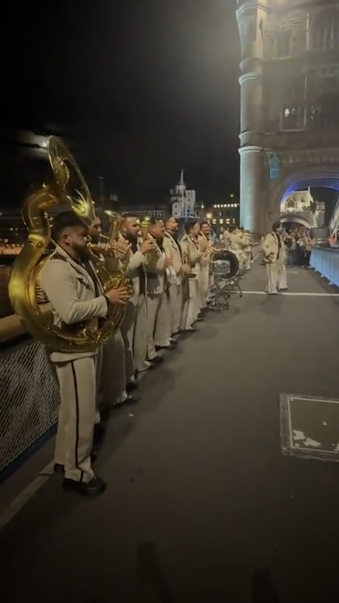 Banda El Recodo Sorprende a Londres