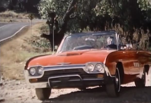 Uno de sus grandes éxitos debajo del ring fue “La Atlántida”, una película que protagonizó al volante de un 
<b><a href="http://www.univision.com/noticias/ford">Ford</a></b> Thunderbird 1963, como vemos aquí.