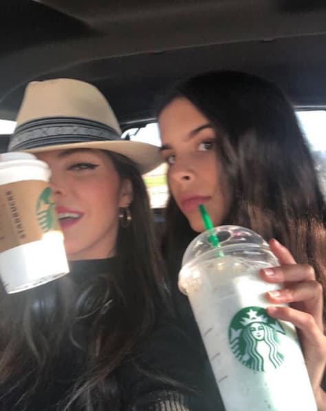 La cantautora se divorció de José María Fernández en el 2010, pero esto no cambió su relación con Paula: ella nunca dejaría de ser su hija. La artista y la joven de 17 años siguen siendo inseparables.