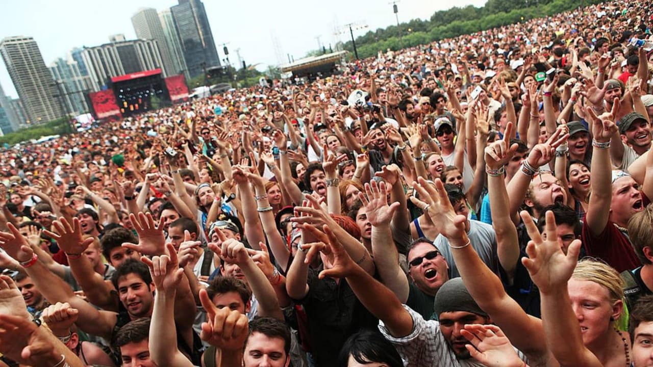 203 personas que asistieron al festival de música Lollapalooza se contagian de coronavirus