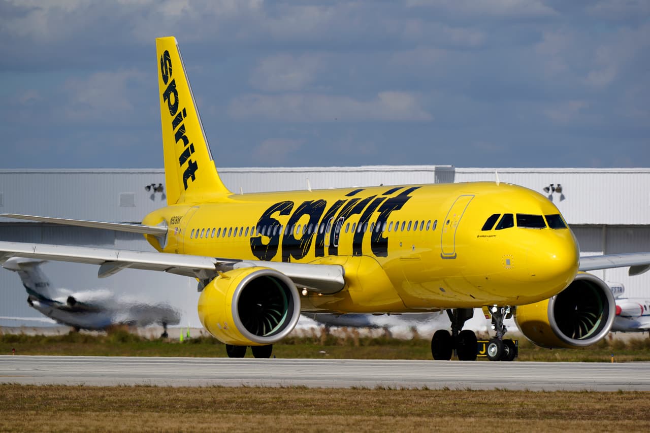 Pasajeros en aeropuertos de Miami y Fort Lauderdale afectados con el cierre de Spirit Airlines