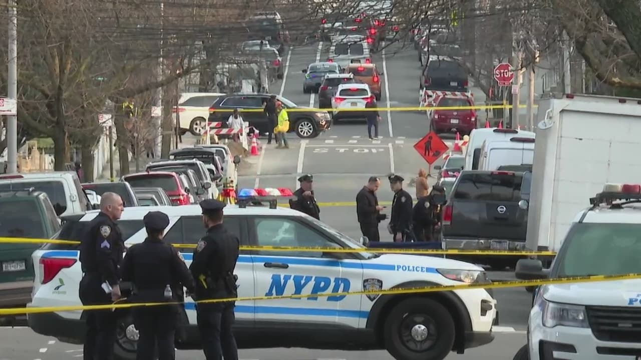 Niño hispano muere tras ser arrollado cuando cruzaba una calle con su madre en Queens